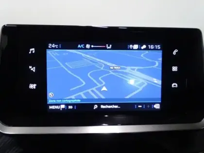 Photo 14 Peugeot 208  Affaire 1.5 BlueHDi 100 Premium Pack