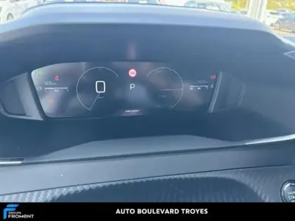 Photo 24 Peugeot 2008  1.2 Hybrid 136ch Allure e-DCS6