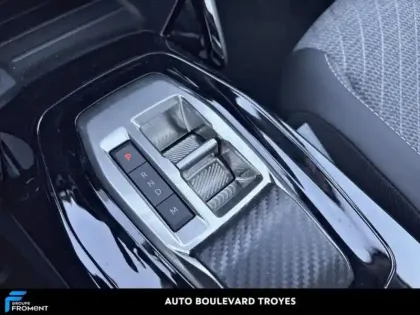 Photo 28 Peugeot 2008  1.2 Hybrid 136ch Allure e-DCS6