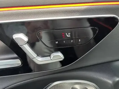 Photo 30 Mercedes Classe E  300 de Hybrid EQ 9G-Tronic