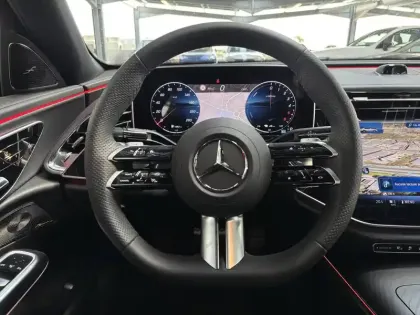 Photo 25 Mercedes Classe E  300 de Hybrid EQ 9G-Tronic