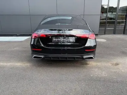 Photo 38 Mercedes Classe E  300 de Hybrid EQ 9G-Tronic