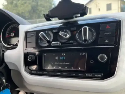 Photo 17 Volkswagen Up  1.0 65 BlueMotion Technology BVM5