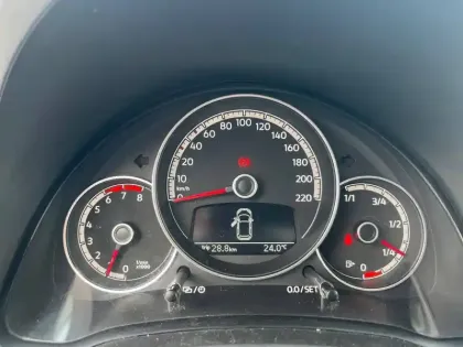 Photo 16 Volkswagen Up  1.0 65 BlueMotion Technology BVM5