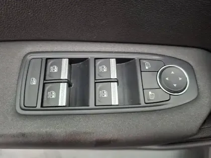 Photo 29 Renault Captur  TCe 90