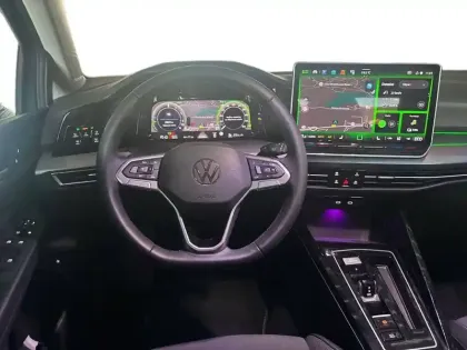 Photo 29 Volkswagen Golf  1.5 eHybrid 204 DSG6