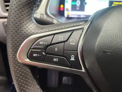 Photo 13 Renault Captur  E-Tech full hybrid 145 ch