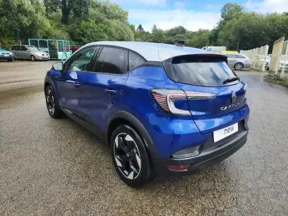 Photo 1 Renault Captur  E-Tech full hybrid 145 ch