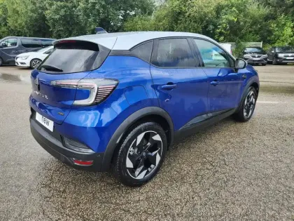 Photo 3 Renault Captur  E-Tech full hybrid 145 ch