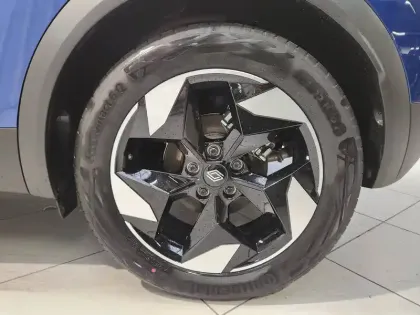 Photo 16 Renault Captur  E-Tech full hybrid 145 ch