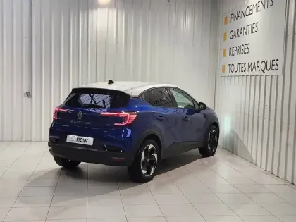 Photo 7 Renault Captur  E-Tech full hybrid 145 ch