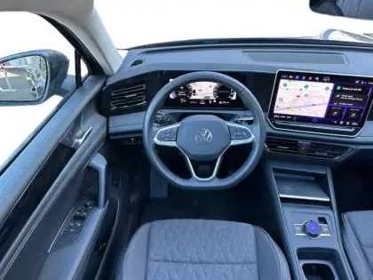 Photo 11 Volkswagen Tiguan  1.5 eTSI 131ch DSG7