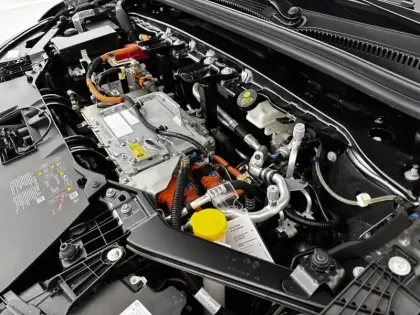 Photo 49 Renault Megane  E-Tech 220 ch autonomie confort GSR2