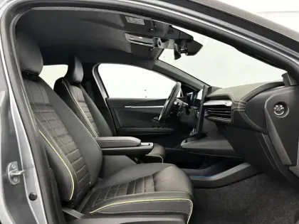 Photo 13 Renault Megane  E-Tech 220 ch autonomie confort GSR2