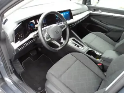 Photo 53 Volkswagen Golf  1.0 eTSI OPF 110 DSG7