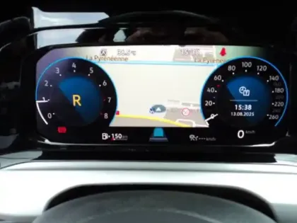 Photo 56 Volkswagen Golf  1.0 eTSI OPF 110 DSG7