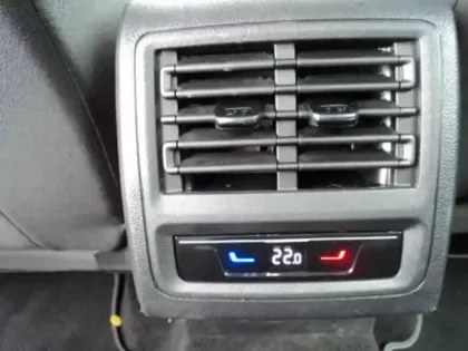 Photo 40 Volkswagen Golf  1.0 eTSI OPF 110 DSG7