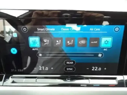 Photo 61 Volkswagen Golf  1.0 eTSI OPF 110 DSG7