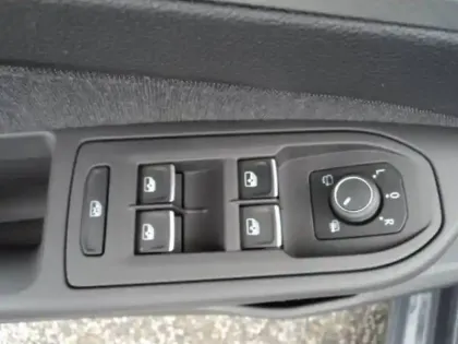 Photo 52 Volkswagen Golf  1.0 eTSI OPF 110 DSG7