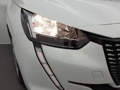 Photo 46 Peugeot 208  PureTech 75 S&S BVM5