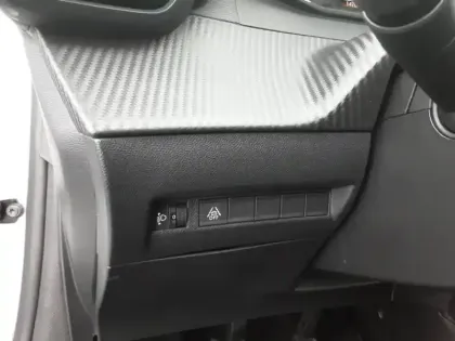 Photo 21 Peugeot 208  PureTech 75 S&S BVM5