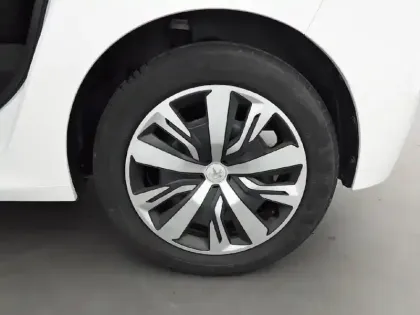 Photo 12 Peugeot 208  PureTech 75 S&S BVM5