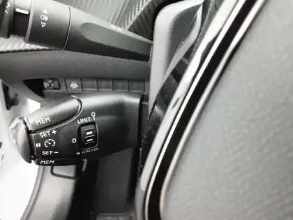 Photo 40 Peugeot 208  PureTech 75 S&S BVM5