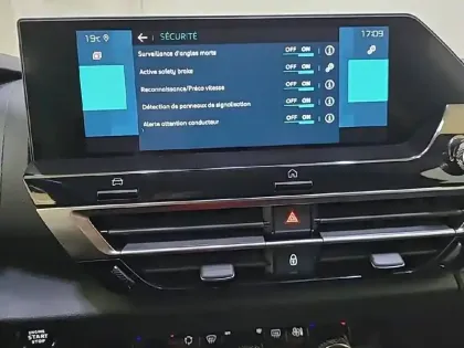 Photo 44 Citroën C4 e- 136 ch Automatique