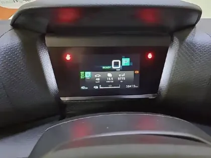 Photo 33 Citroën C4 e- 136 ch Automatique