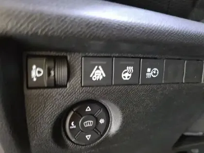 Photo 51 Citroën C4 e- 136 ch Automatique