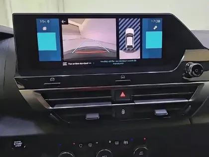 Photo 42 Citroën C4 e- 136 ch Automatique