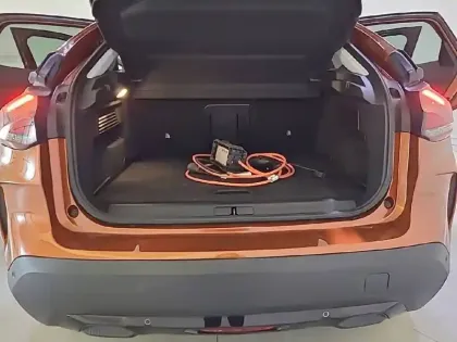 Photo 29 Citroën C4 e- 136 ch Automatique