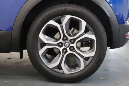 Photo 14 Renault Captur  E-Tech full hybrid 145