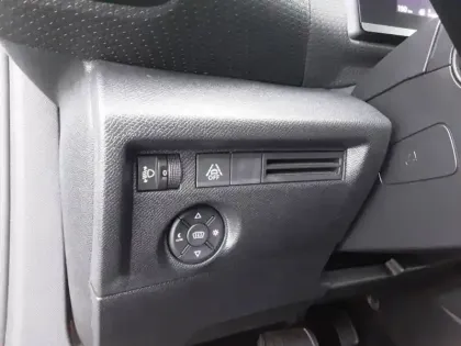 Photo 35 Citroën C4  PureTech 130 S&S EAT8