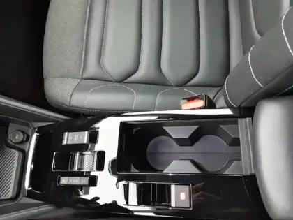 Photo 41 Citroën C4  PureTech 130 S&S EAT8