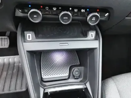 Photo 40 Citroën C4  PureTech 130 S&S EAT8