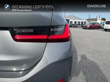 Photo 24 BMW Serie 3 Série 3 Touring 318dA MH 150ch Lounge