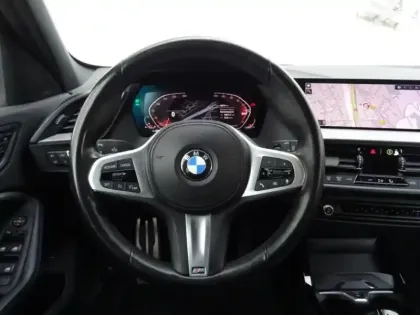 Photo 7 BMW Serie 1 Série 1 118iA 136ch M Sport DKG7