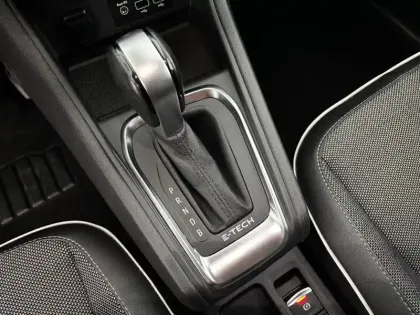 Photo 12 Renault Captur  E-Tech 145 - 21