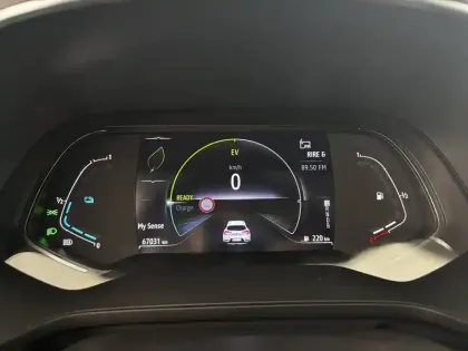 Photo 16 Renault Captur  E-Tech 145 - 21