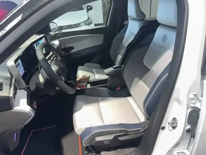 Photo 8 Renault 5 Renault  E-Tech Electrique 10 ch autonomie confort