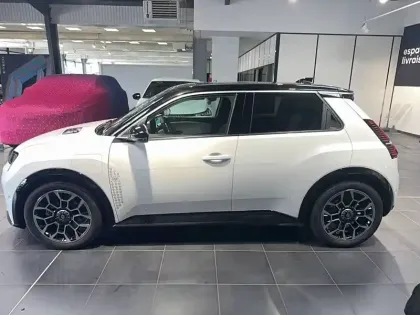 Photo 1 Renault 5 Renault  E-Tech Electrique 10 ch autonomie confort