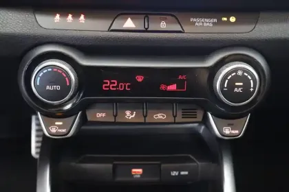 Photo 62 Kia Stonic  1.0 T-GDi 100 ch DCT7