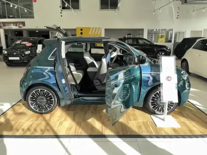 Photo 9 Fiat 500  3+1 e 118 ch