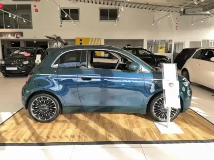 Photo 11 Fiat 500  3+1 e 118 ch