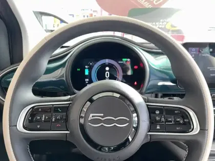 Photo 23 Fiat 500  3+1 e 118 ch