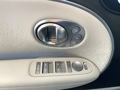 Photo 8 Hyundai Ioniq 9  110 kWh - 428 ch HTRAC Performance