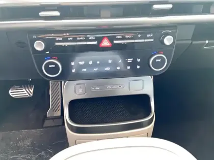 Photo 19 Hyundai Ioniq 9  110 kWh - 428 ch HTRAC Performance