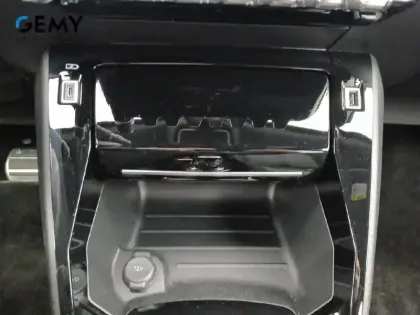 Photo 43 Peugeot 2008  PureTech 130 S&S EAT8