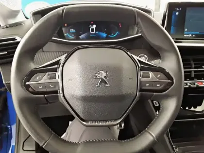 Photo 8 Peugeot 208  PureTech 100 S&S BVM6